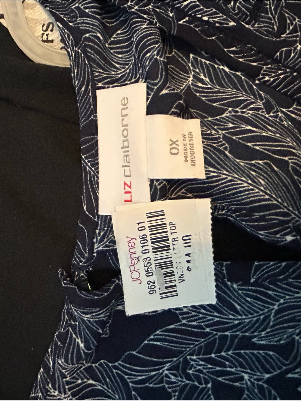 Liz Claiborne Navy Leaf-Print V-Neck Sleeveless Top - Picture 2 of 2
